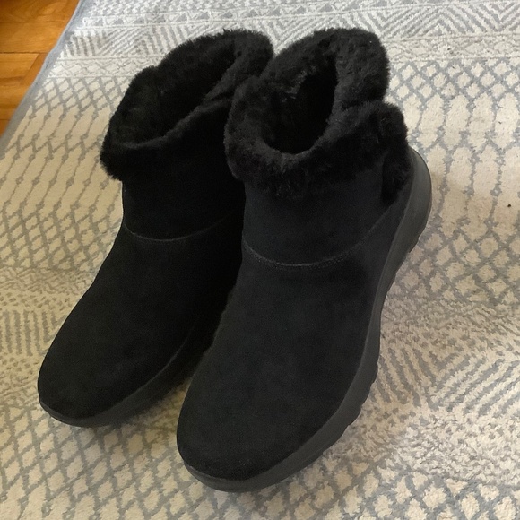 Skechers Black Booties 9 - Picture 1 of 7